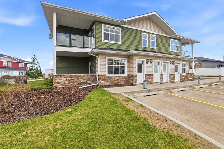 Property Photo:  5300 Vista Trail E5  AB T4M 0L8 