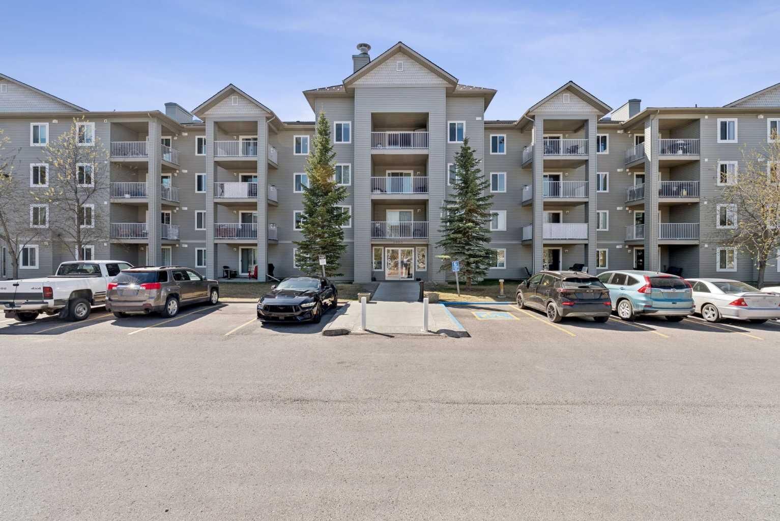 Property Photo:  604 8 Street SW 2409  AB T4B 2W4 