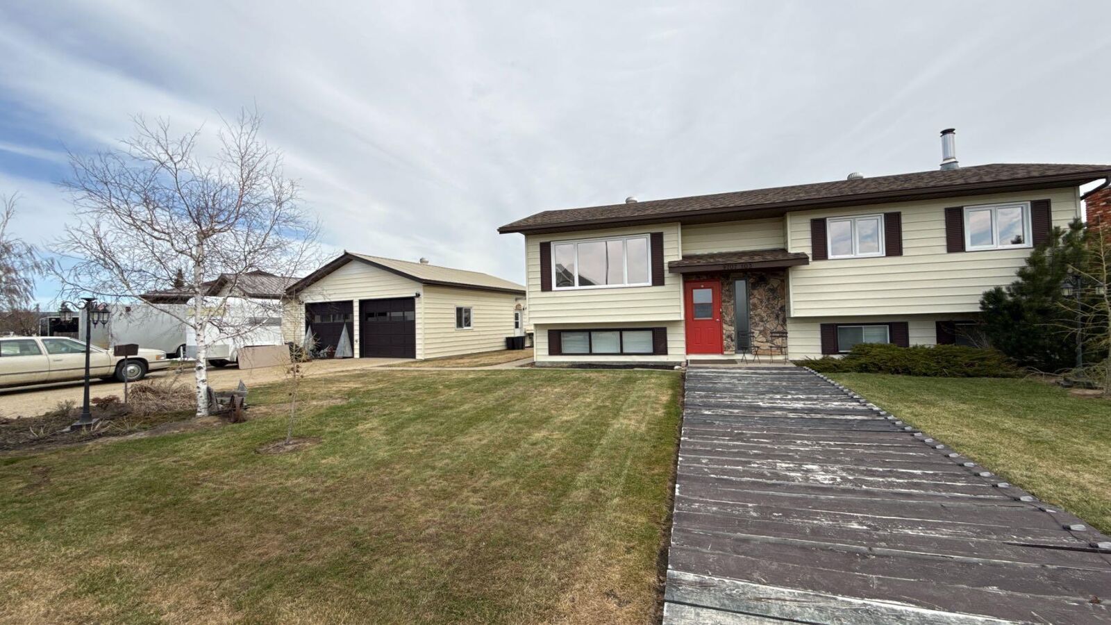 Property Photo: 9707 103 Street AB T0H 2R0