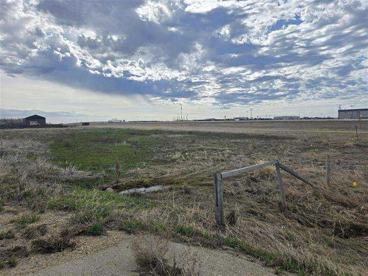 Property Photo:  Hwy 43 Range Rd 53  AB T8X 0J5 