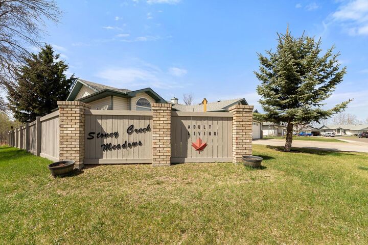 Property Photo:  5308 58 Street Close  AB T4V 4M9 