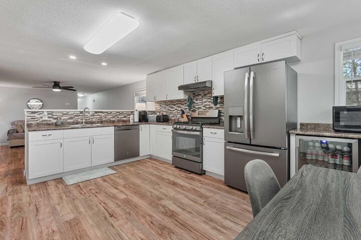 Property Photo:  1410 43 Street S 81  AB T1K 3S5 