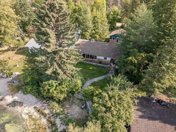 Property Photo:  60 Beach Avenue  AB T0C 2C0 