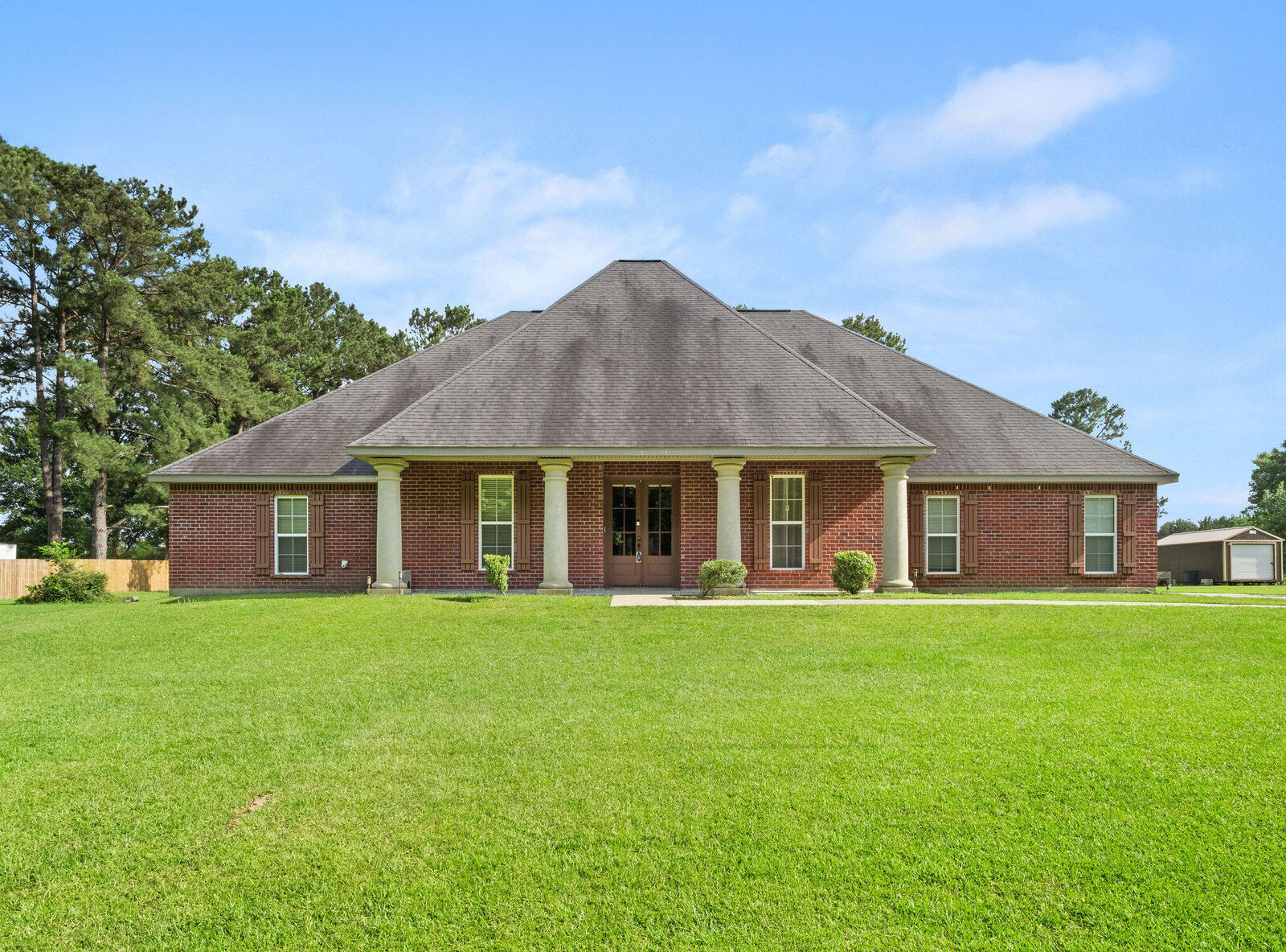 Property Photo: 130 Carter Dr LA 71446