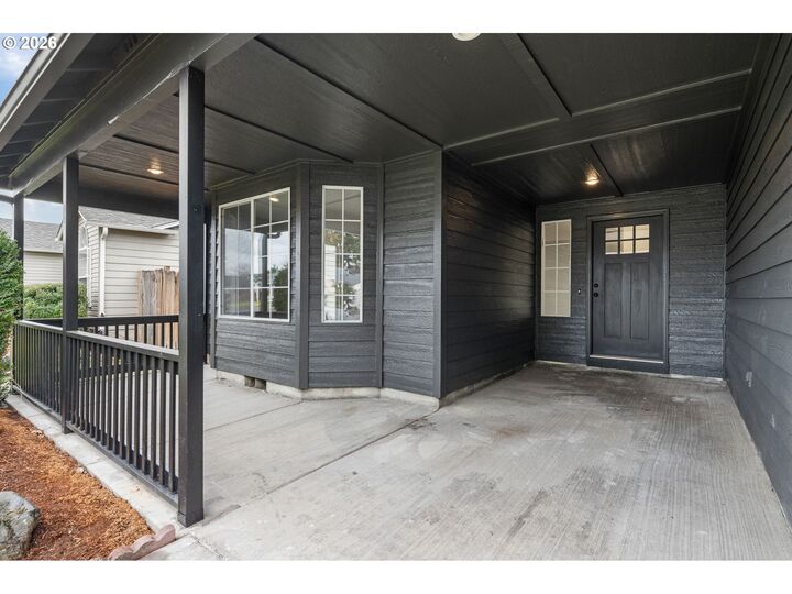Property Photo: 15805 NE 48th Cir WA 98682