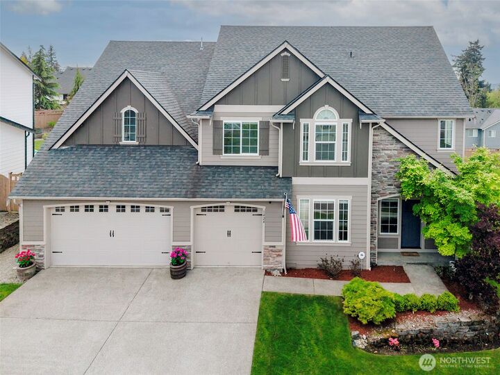 Property Photo:  1424  40th Street SE  WA 98372 