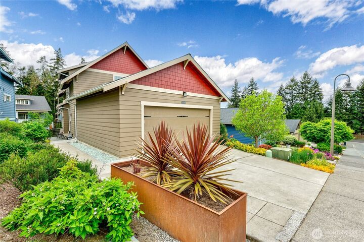 Property Photo:  1720 NE Nutkana Way  WA 98370 