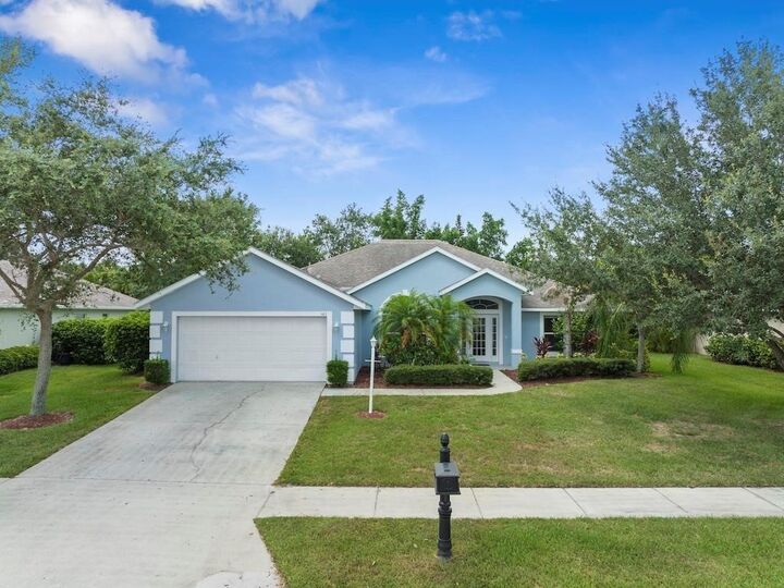 Property Photo: 483 S Key Lime Square SW FL 32968