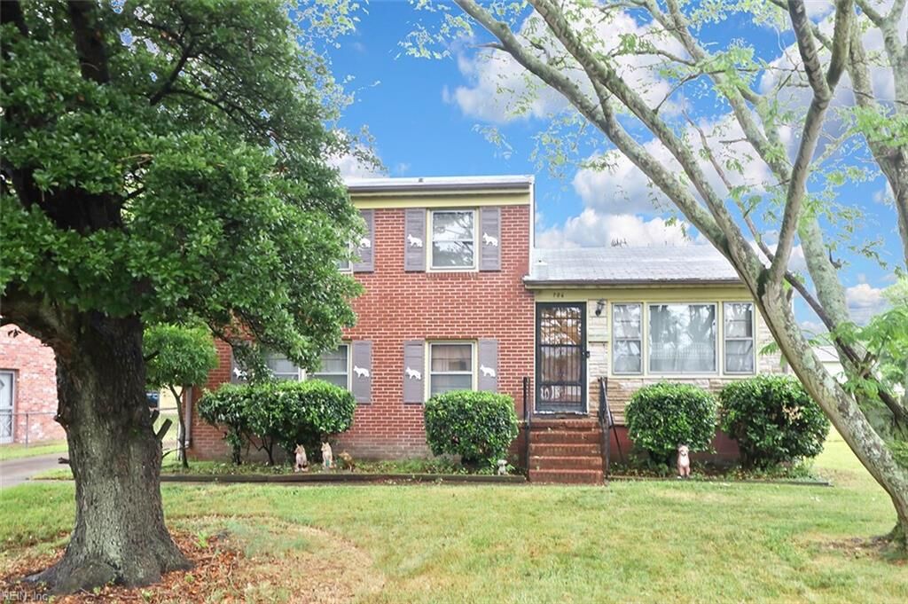 Property Photo:  706 S Fallon Ct  VA 23661 
