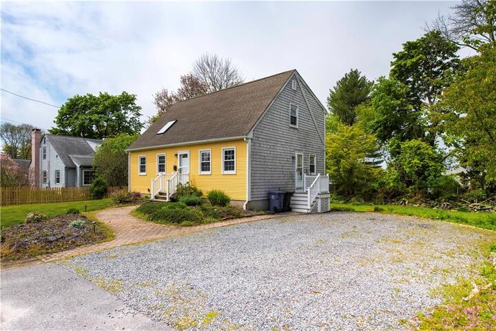 Property Photo:  6 Englewood Court  RI 02885 