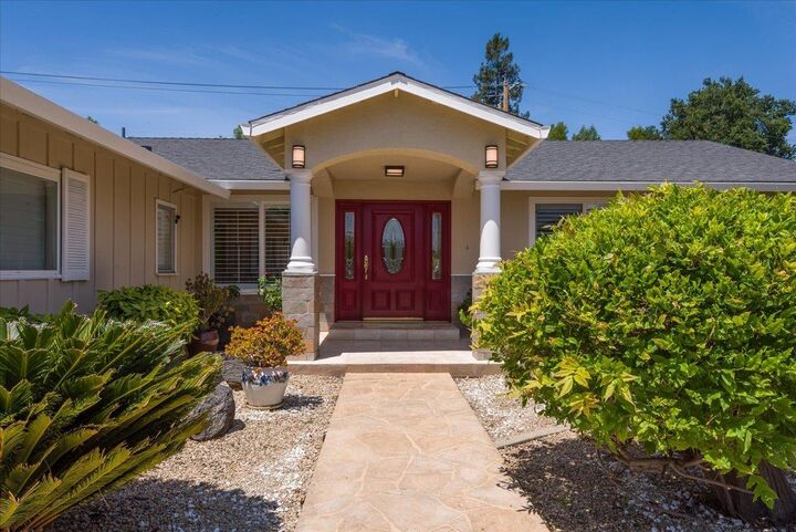 Property Photo:  1027 Edmonds Court  CA 94087 
