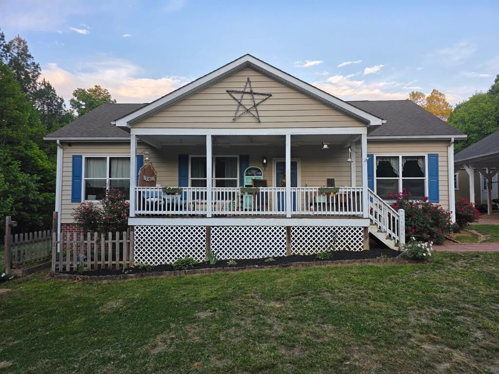 Property Photo:  351 Friendship Church Rd  VA 23937 
