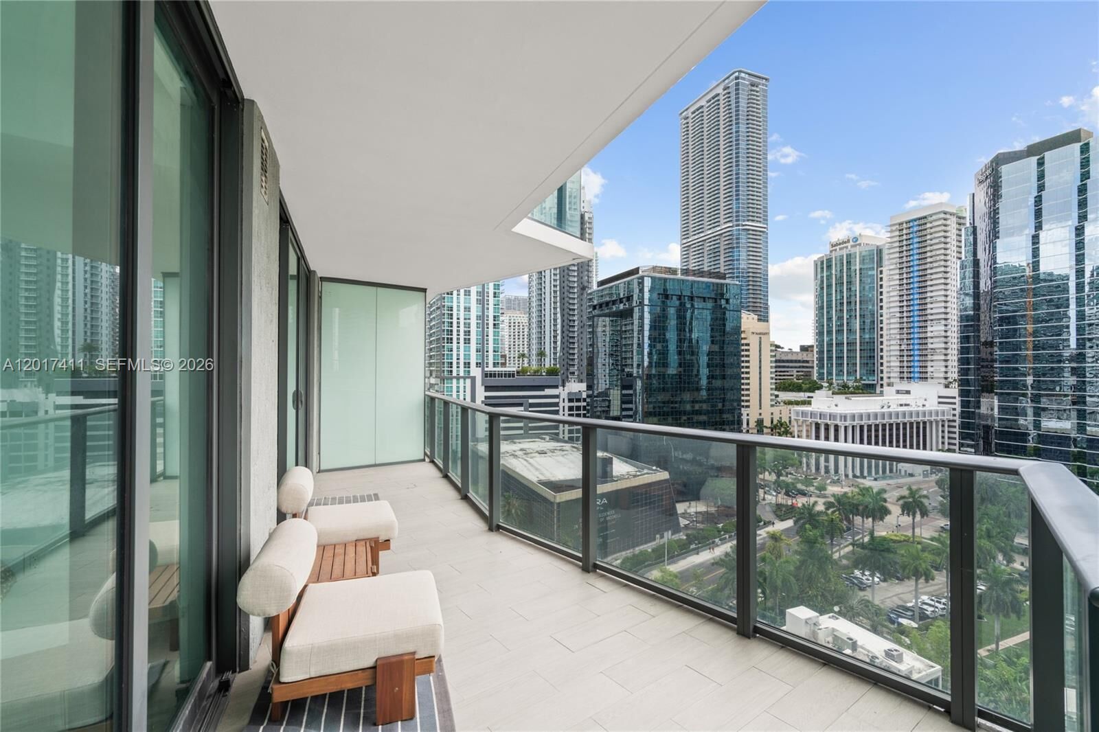 Property Photo:  1300 S Miami Ave 1004  FL 33130 