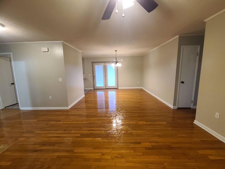 Property Photo:  402 Kentucky Ave  AL 35077 