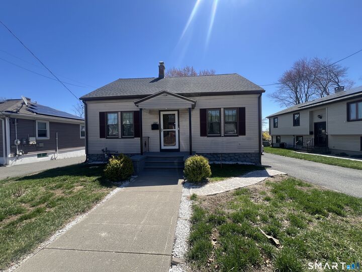 Property Photo:  755 Congress Avenue  CT 06708 