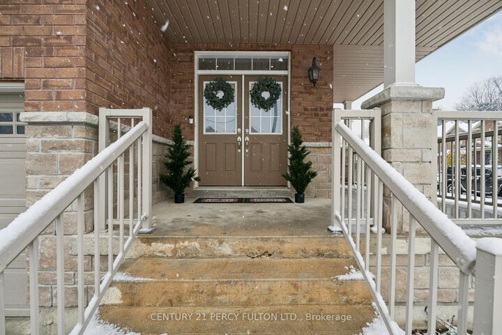 Property Photo: 2 Prosser Crescent ON L0E 1R0