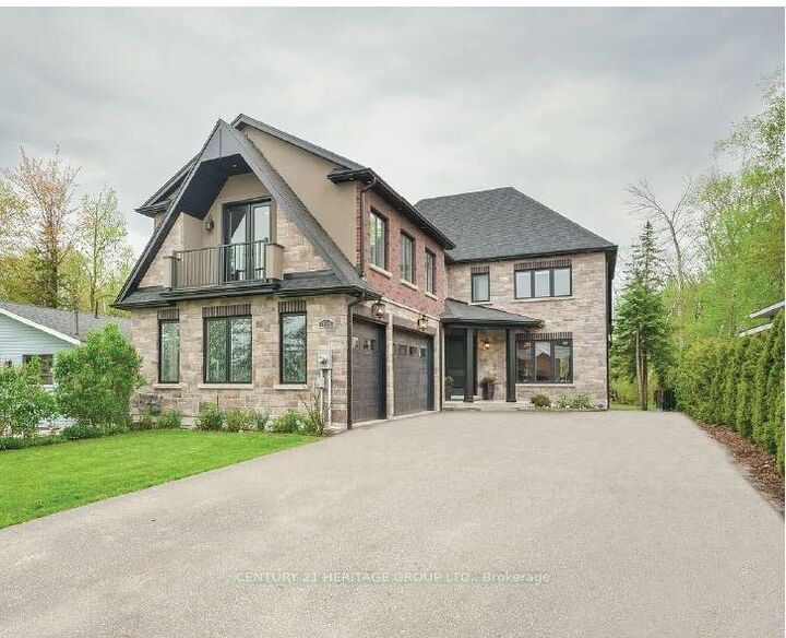 1894 Simcoe Boulevard — photo 1