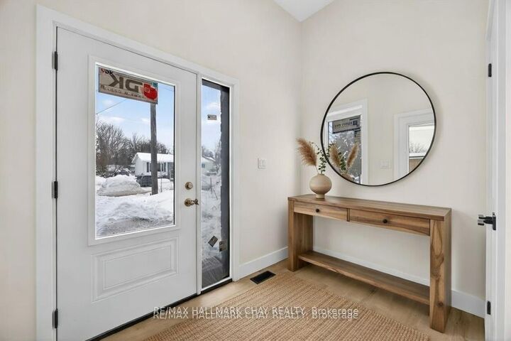 Property Photo: 28 Rose Avenue ON L3V 6B4