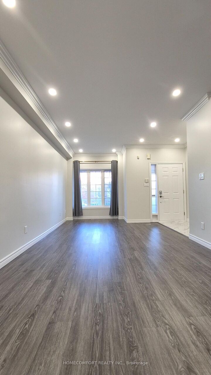 Property Photo: 4 Caymus Street ON L4B 4G4