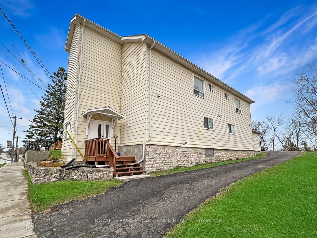 Property Photo: 91 St. Lawrence Street E ON K0K 2K0