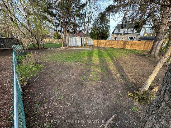 Property Photo:  2A Corbett Avenue  ON L2N 5M4 