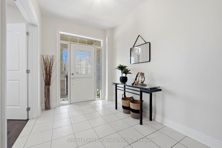Property Photo: 118 Puccini Drive ON L4E 0W3