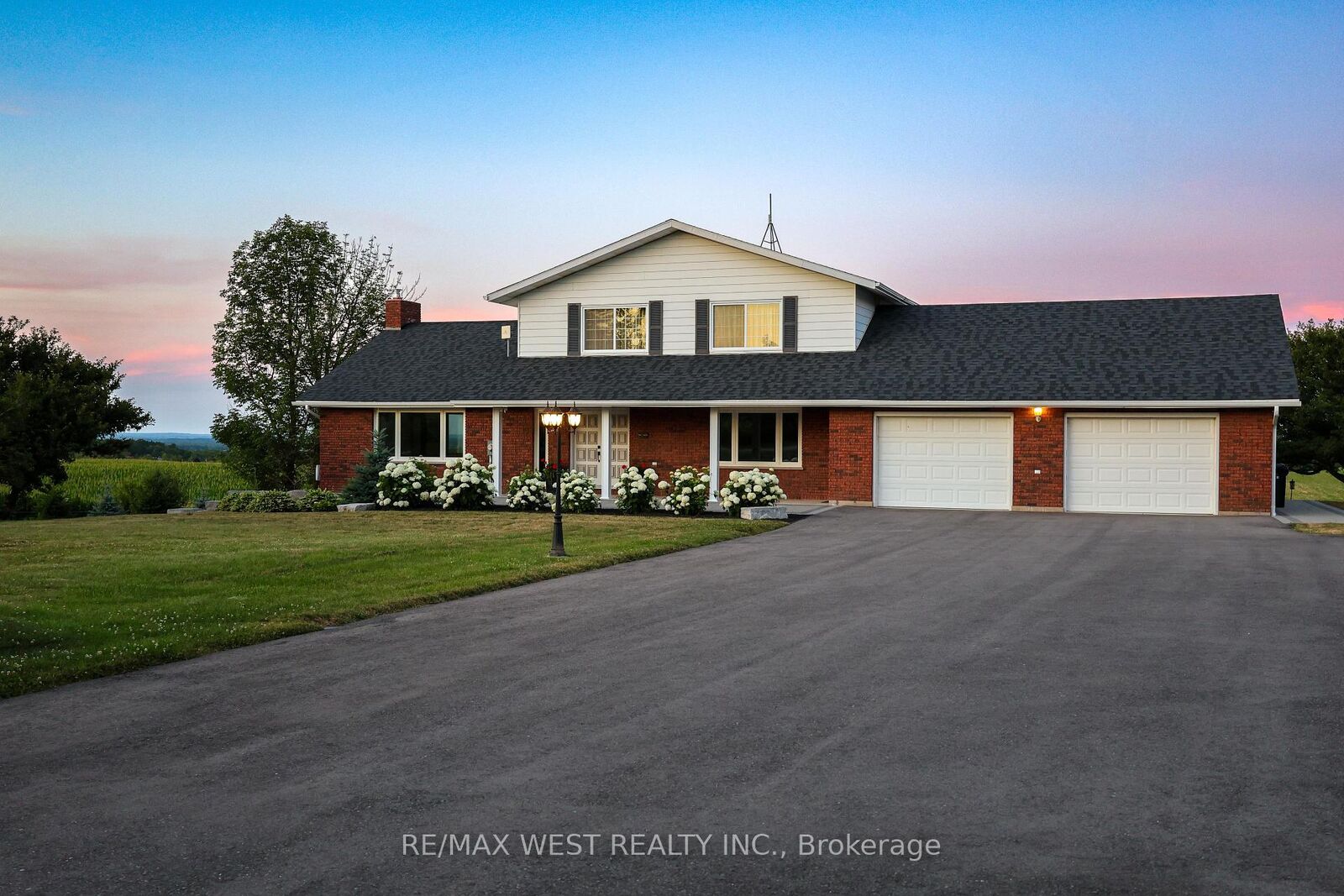 Property Photo:  2219 County Road 42 N/A  ON L0M 1S0 