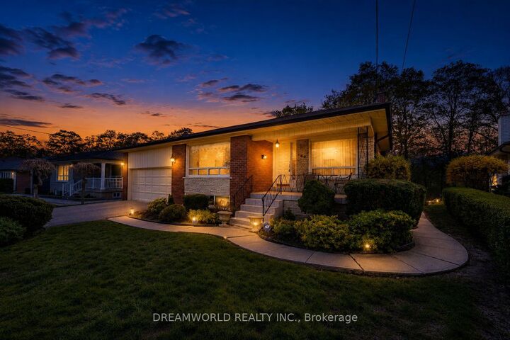 Property Photo: 169 Grandravine Drive ON M3J 1B6