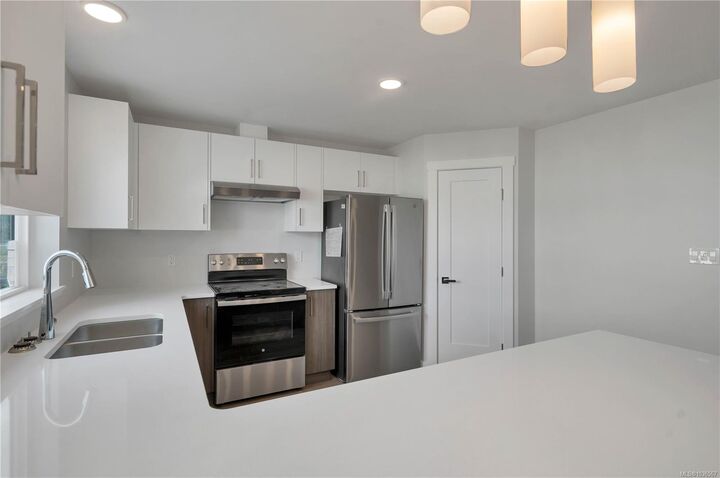 Property Photo:  850 Park Forest Dr (Sl-54) 33  BC V9W 0H9 