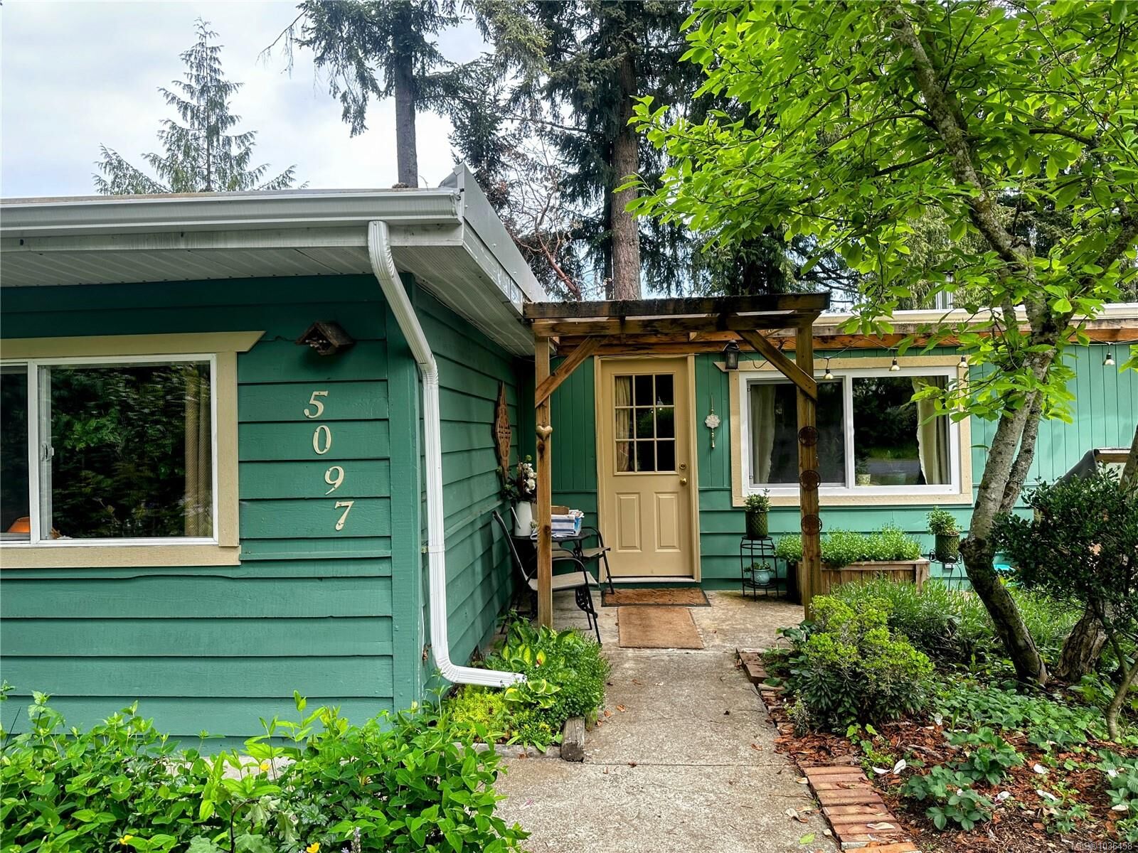 Property Photo:  5097 Grouhel Rd  BC V9G 1J4 
