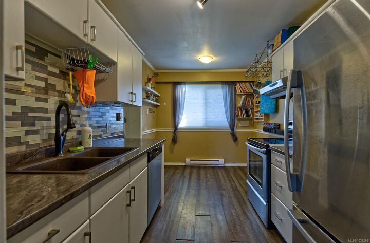 Property Photo:  721 Malone Rd 8  BC V9G 1S5 
