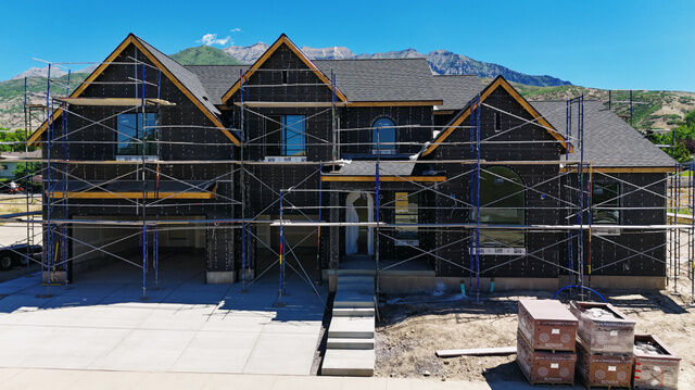 Property Photo:  1636 N 320 E  UT 84057 