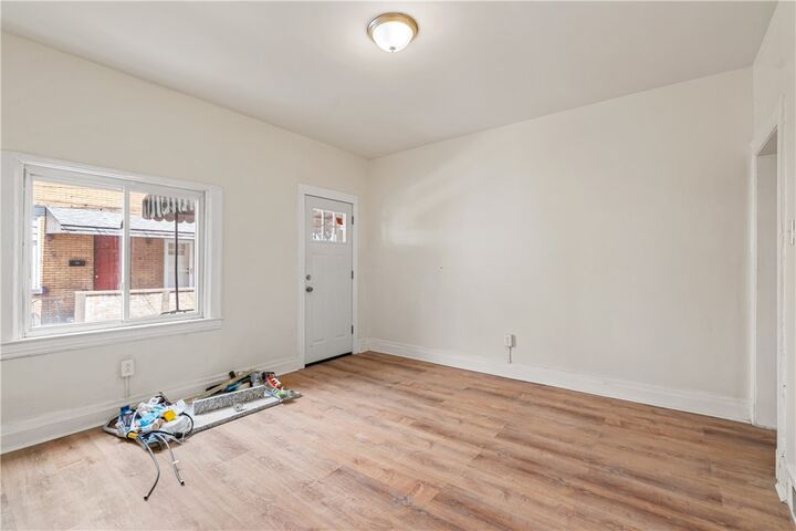 Property Photo:  23 Edith Pl  PA 15213 
