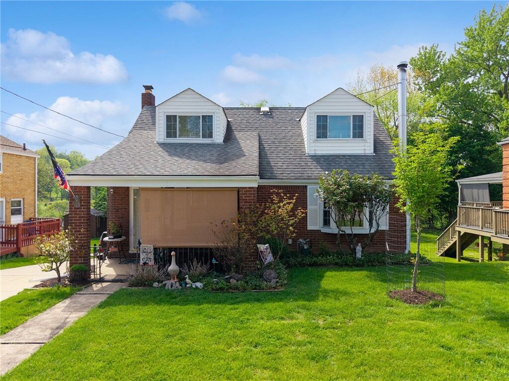 Property Photo:  704 Macfarlane Dr  PA 15235 