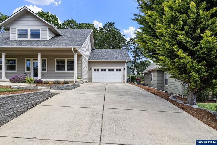 Property Photo:  470 NW Byers Ln  OR 97338 