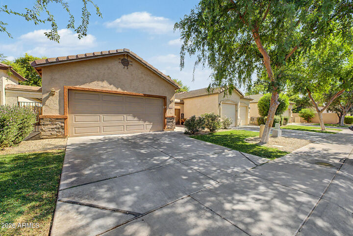 Property Photo: 3098 E Stottler Drive AZ 85296
