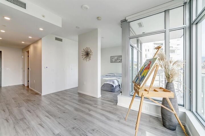 Property Photo:  1888 Gilmore Avenue 1102  BC V5C 0L2 