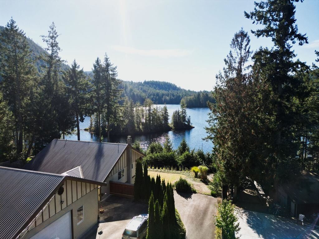 Property Photo: 5090 Elliot Road BC V0N 1S1