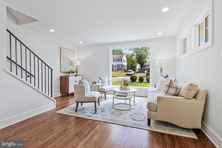 Property Photo:  2249 Sweetbriar Drive  VA 22307 