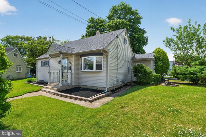 Property Photo:  213 Paul Place  NJ 08078 