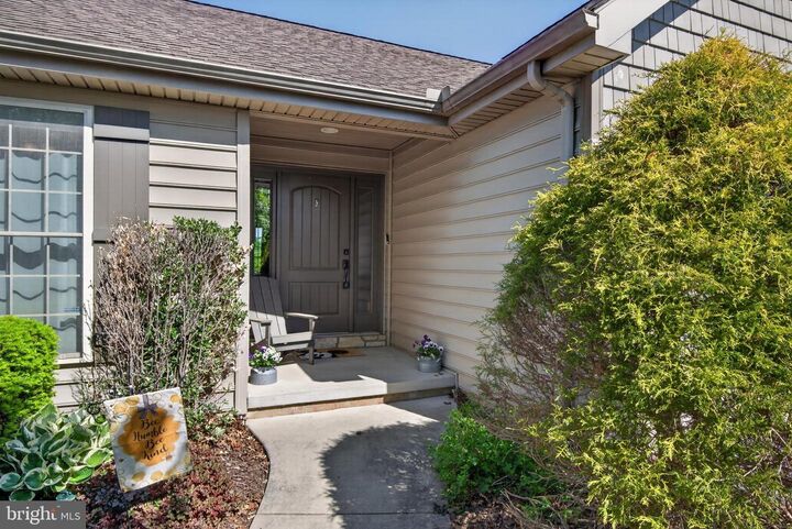 Property Photo:  1241 Shadowbrooke Drive  PA 17315 