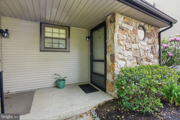 Property Photo:  242 Sassafras Court  PA 18976 