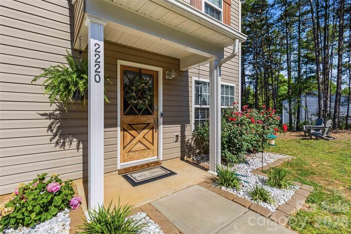 Property Photo:  2220 Pinnacle View Drive  NC 28086 