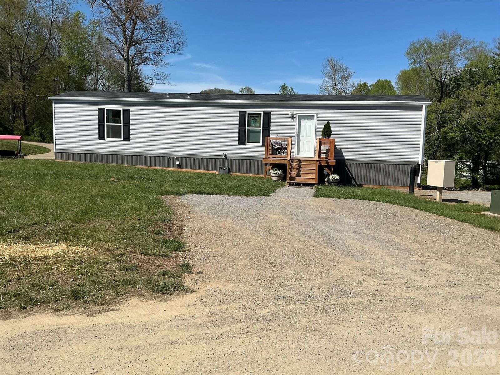 Property Photo:  16 Justice Ridge Lane  NC 28715 