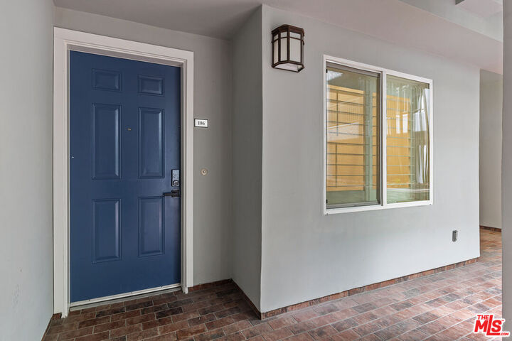Property Photo:  6038 Carlton Way  CA 90028 