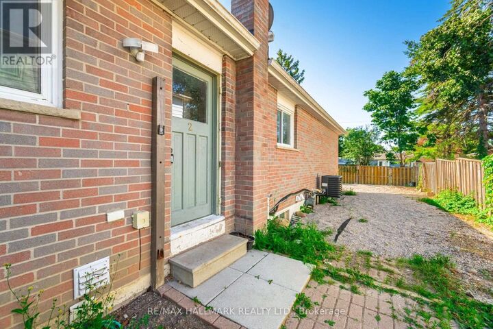 Property Photo:  88 Bernick Drive  ON L4M 2V6 