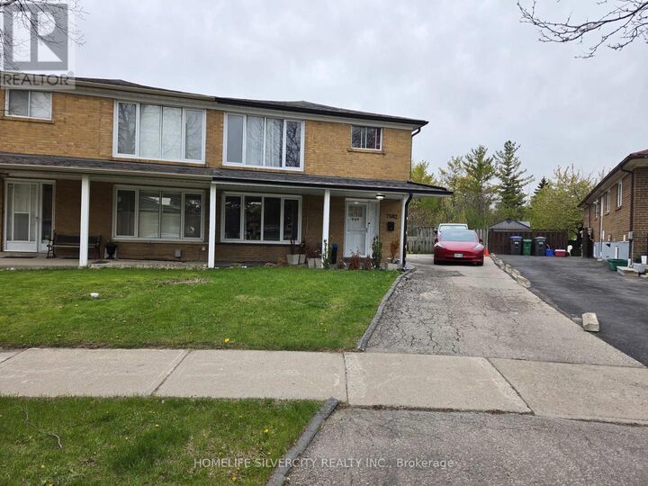 Property Photo:  7582 Discus Crescent  ON L4T 2V3 