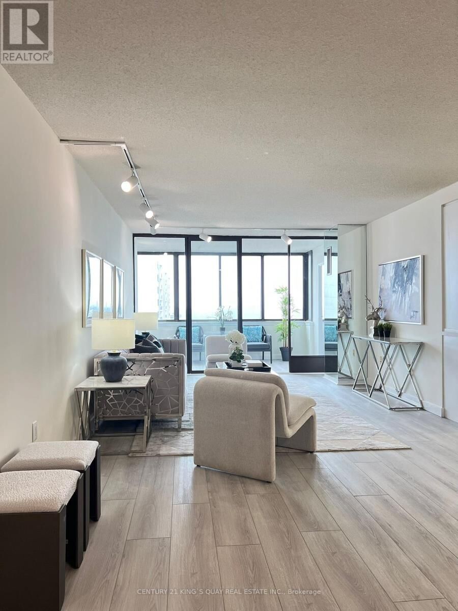 Property Photo:  2330 Bridletowne Circle 2012  ON M1W 3P6 