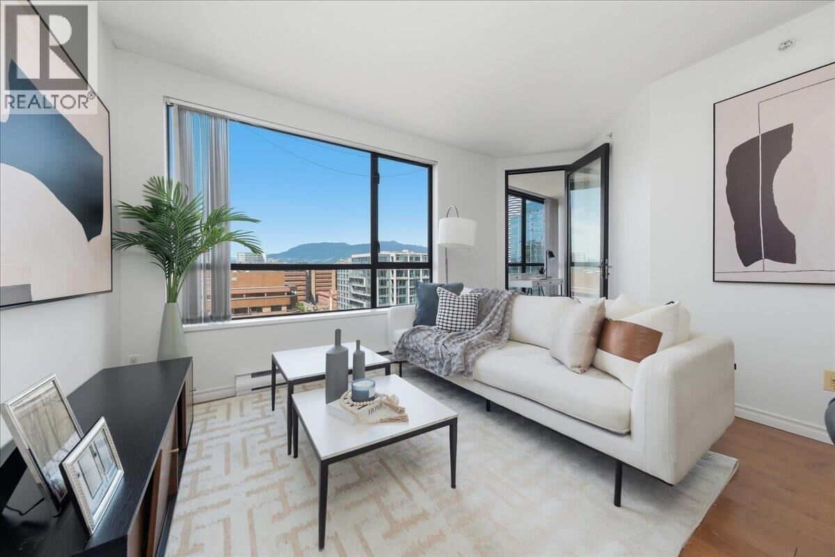 Property Photo:  1189 Howe Street 2409  BC V6Z 2X4 
