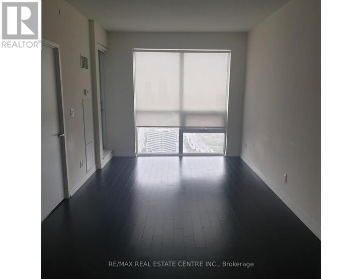Property Photo:  510 Curran Place 4008  ON L5B 0J8 